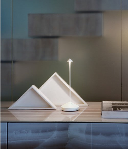 Pina Pro Table lamp
